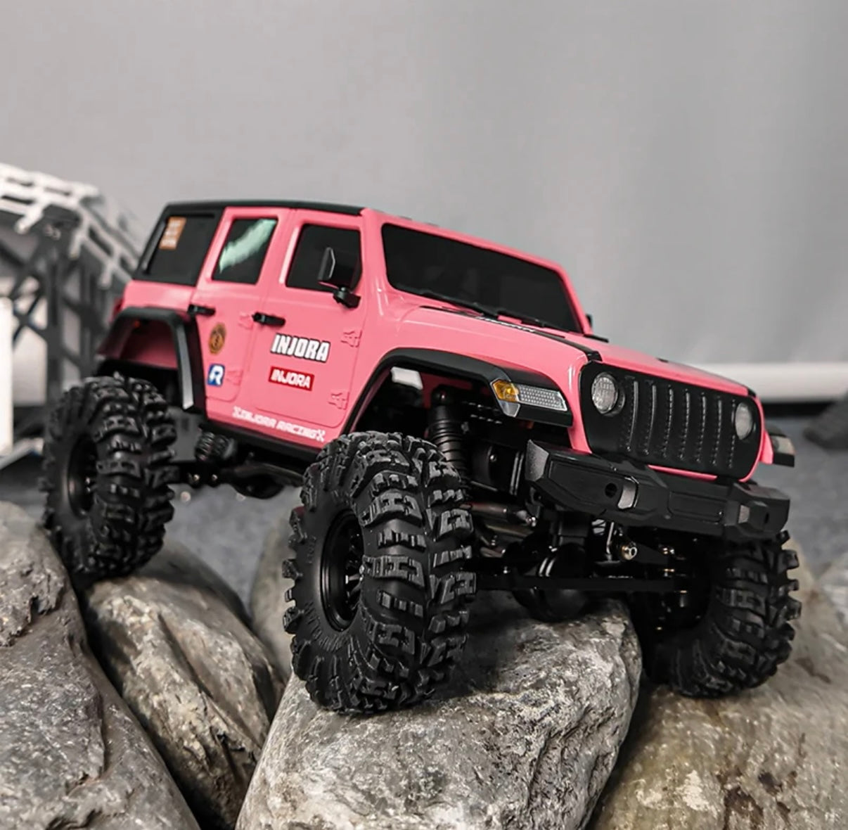 4M-66PK INJORA Pink Hard Body for 1/18 TRX4M Bronco Defender