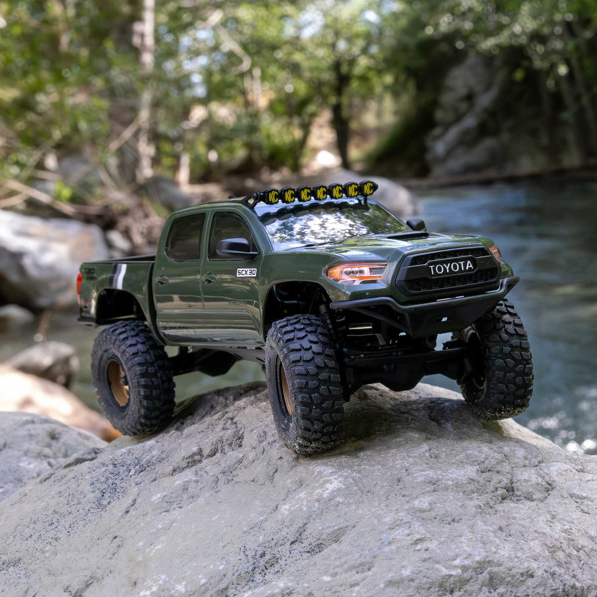 Axial SCX30 Toyota Tacoma TRD Pro Extreme Off-Road Edition 4X4 RTR Brushed Rock Crawler w/2.4GHz Radio, Battery & Charger (Green) - AXI-3289T1