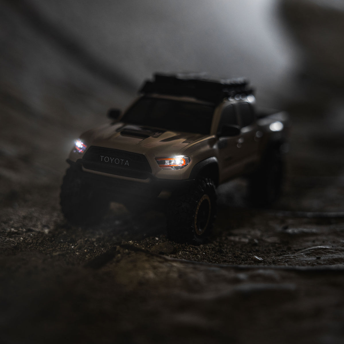 Axial SCX30 Toyota Tacoma TRD Pro Overland Edition 4X4 RTR Brushed Rock Crawler w/2.4GHz Radio, Battery & Charger (Tan) - AXI-3289T2