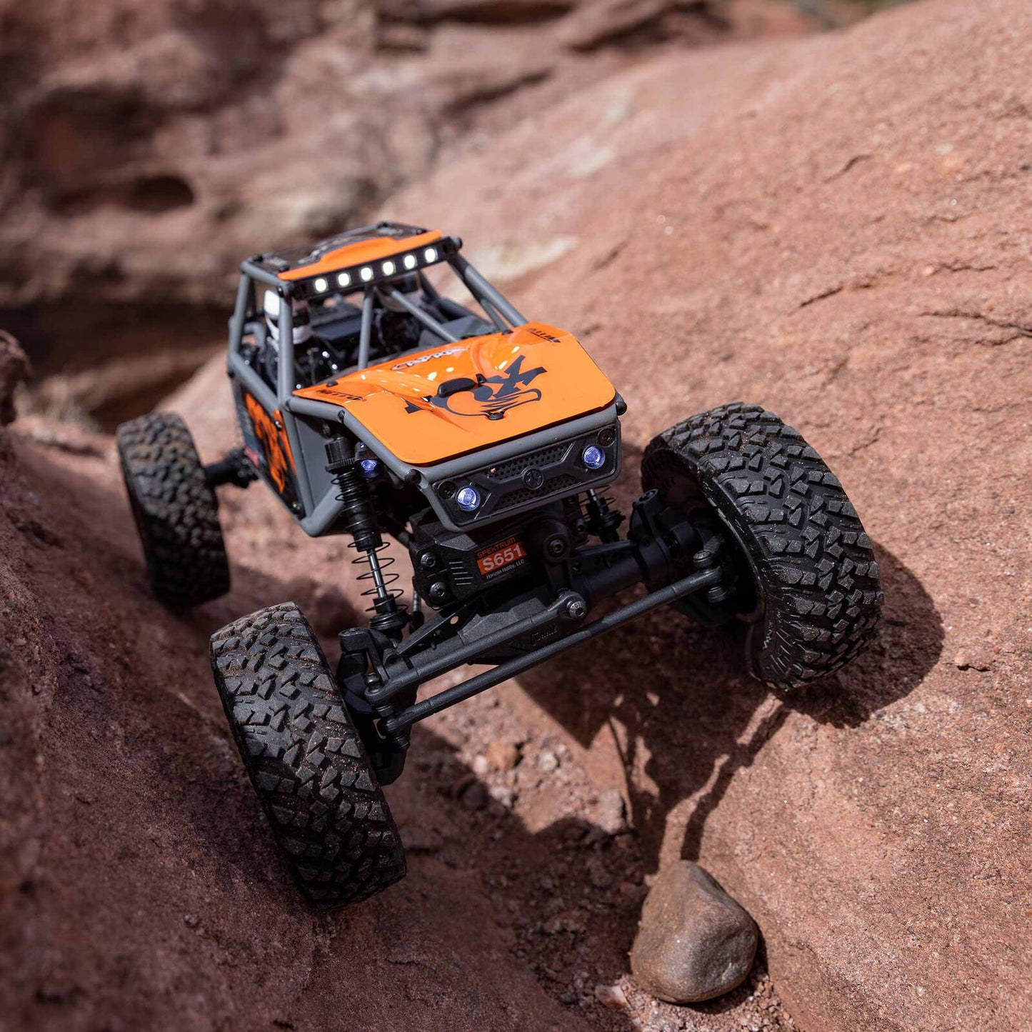AXI01002V2T2 Axial 1/18 UTB18 Capra 4X4 RTR Brushed Rock Crawler (Battery &amp; Charger Included) - Orange