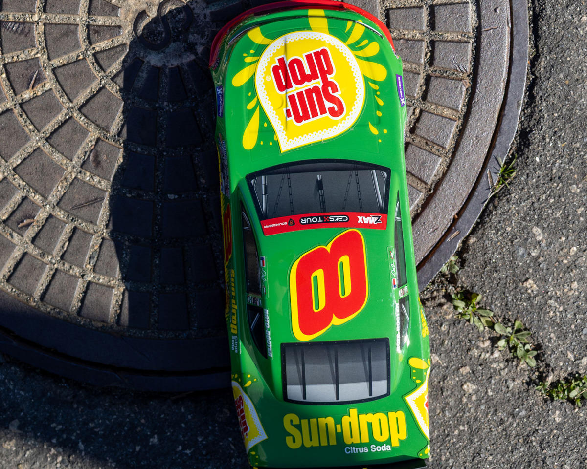 LOS-3104T1 Losi 1/12 Chevrolet ZL1 Asphalt Late Model Grom AWD RTR On-Road Car Dale Earnhardt Jr. No. 8 (Sun Drop) w/2.4GHz Transmitter, Battery, & Charger