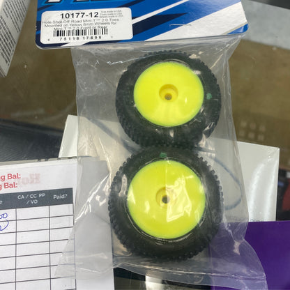 1017712 Hole Shot Off-Road Mini-T 2.0 Tires Mounted on Yellow 8mm Wheels for Mini-T Front and Rear