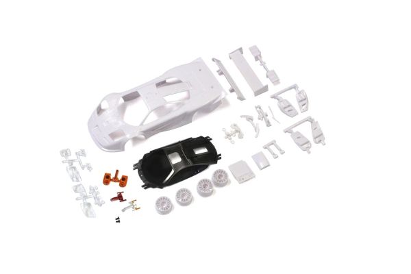 MZN192 McLaren F1 GTR White body set(w/Wheel)