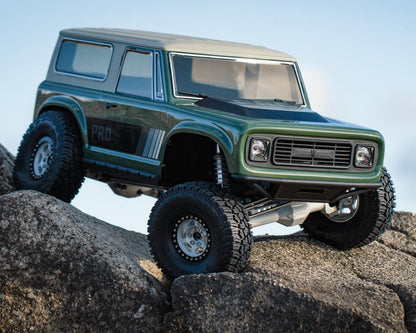 Vanquish Products VS4-10 Origin Classic PRO 1/10 4WD Rock Crawler Kit (Clear Axles) - VPS09026C